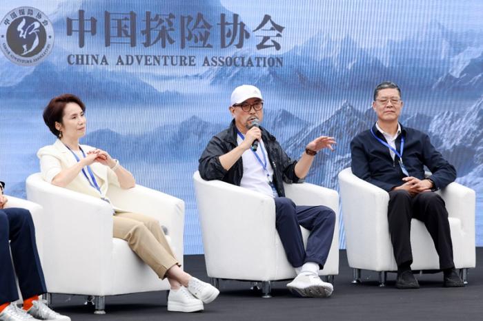 北京清晨启程：以永定门城楼为起点的2024环国境