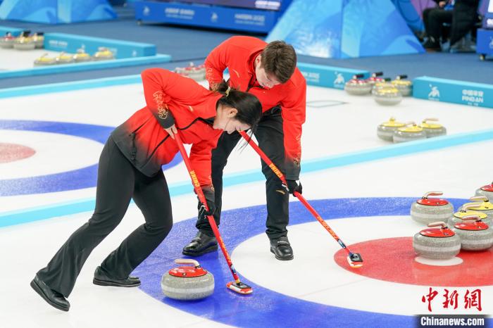 哈尔滨亚冬会冰壶混双中