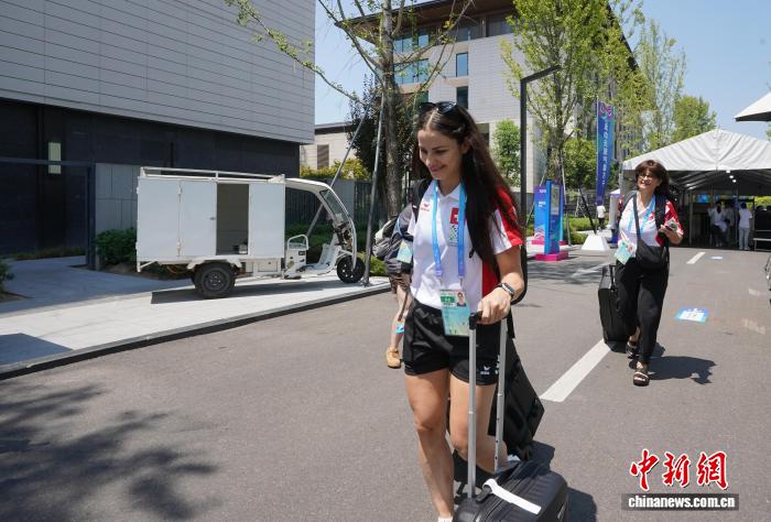 成都世运村正式开村：以中医理疗中心、文化活