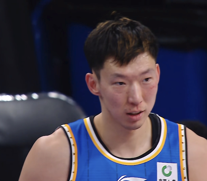 深圳15连胜终结，广厦绝杀锁定季后赛席位