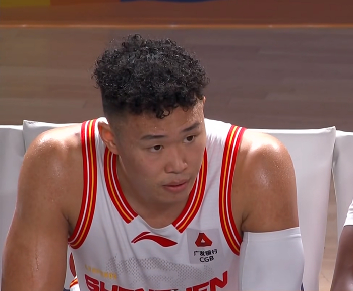 深圳15连胜终结，广厦绝杀锁定季后赛席位